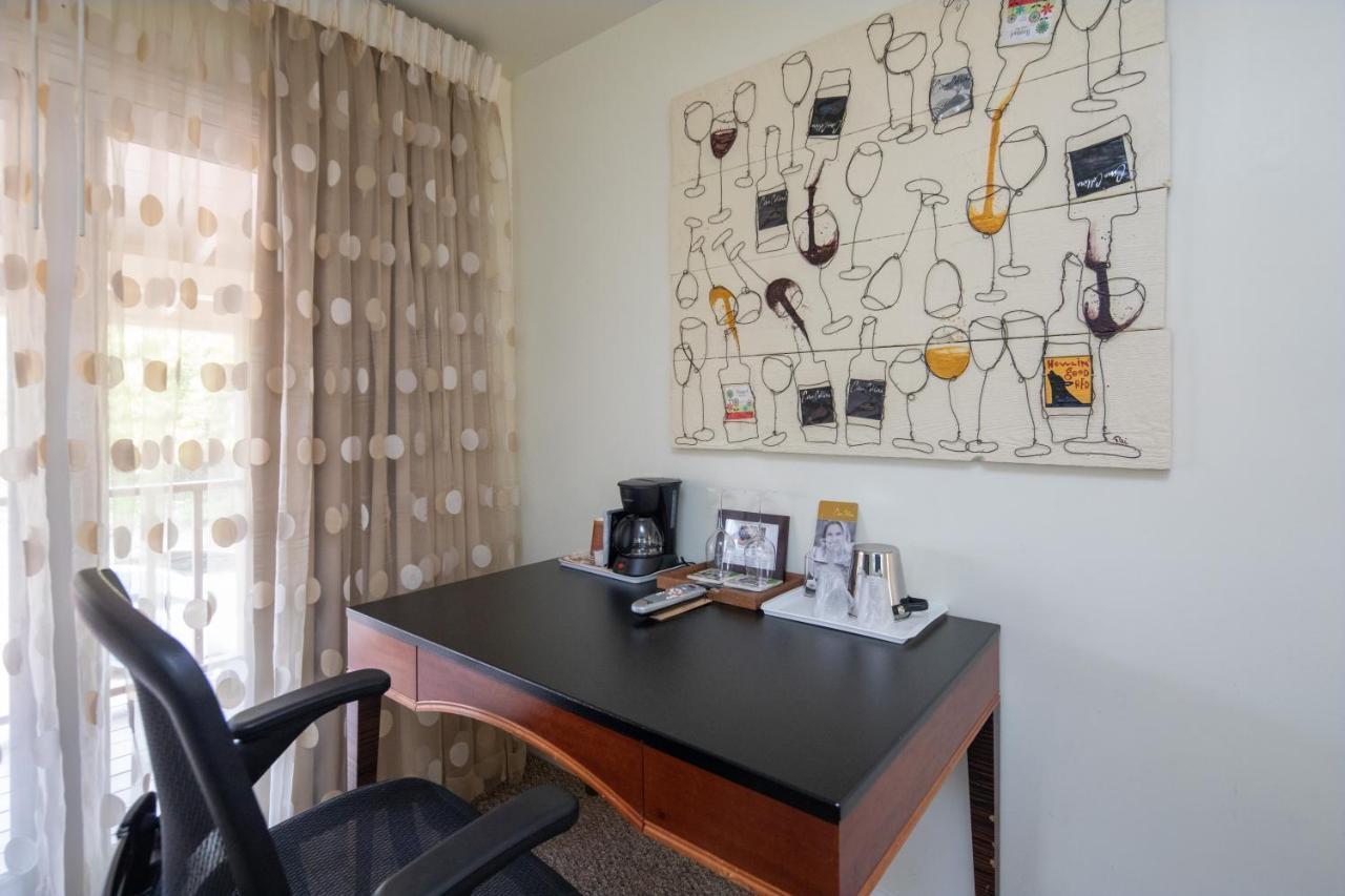 The Vendange Carmel Inn & Suites Dış mekan fotoğraf