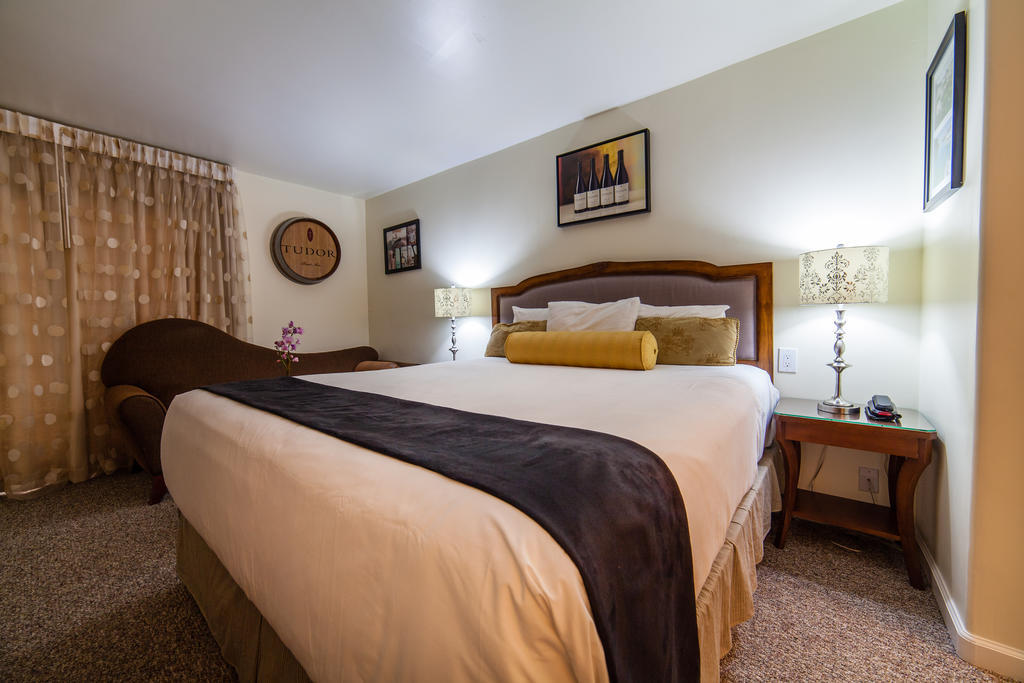 The Vendange Carmel Inn & Suites Oda fotoğraf