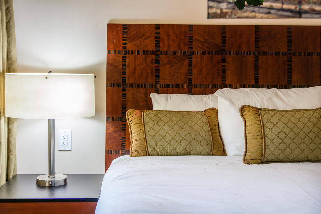The Vendange Carmel Inn & Suites Oda fotoğraf