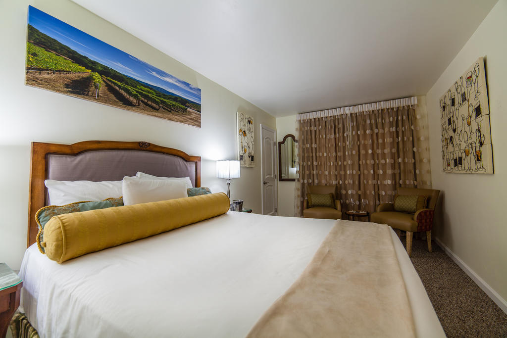 The Vendange Carmel Inn & Suites Oda fotoğraf