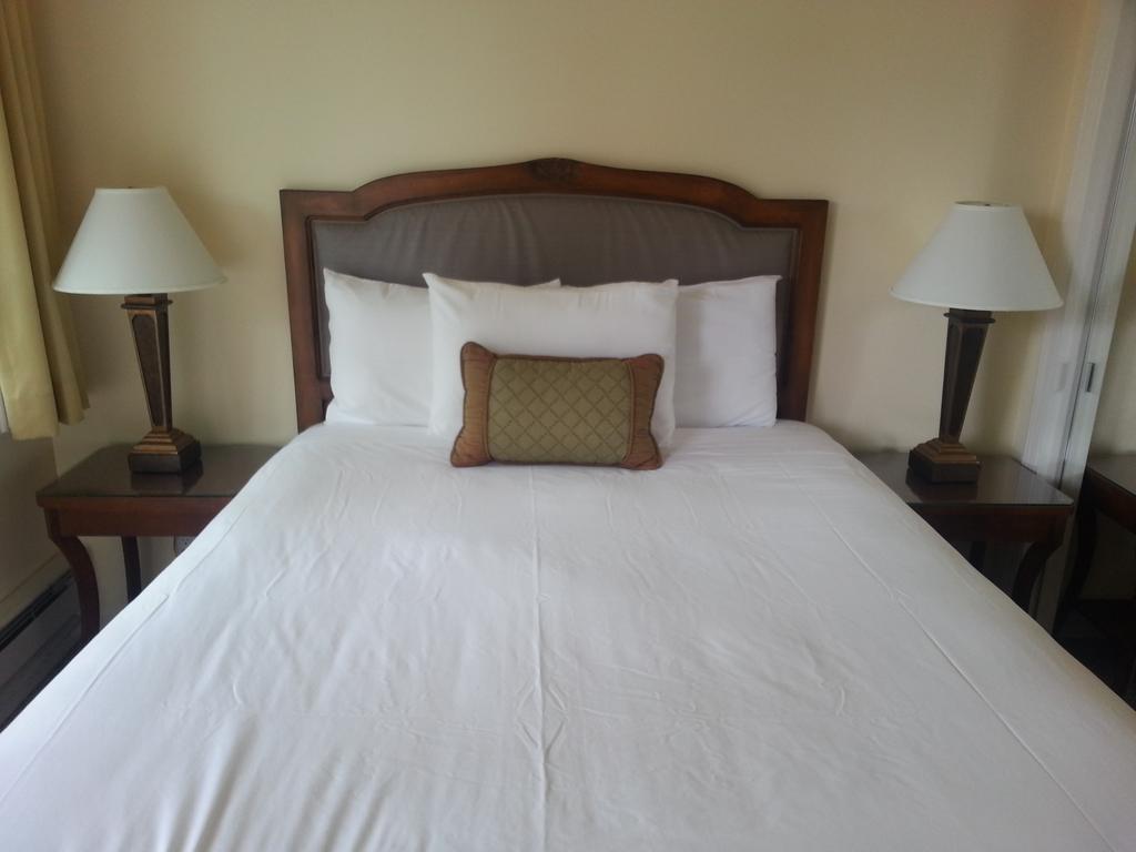 The Vendange Carmel Inn & Suites Oda fotoğraf