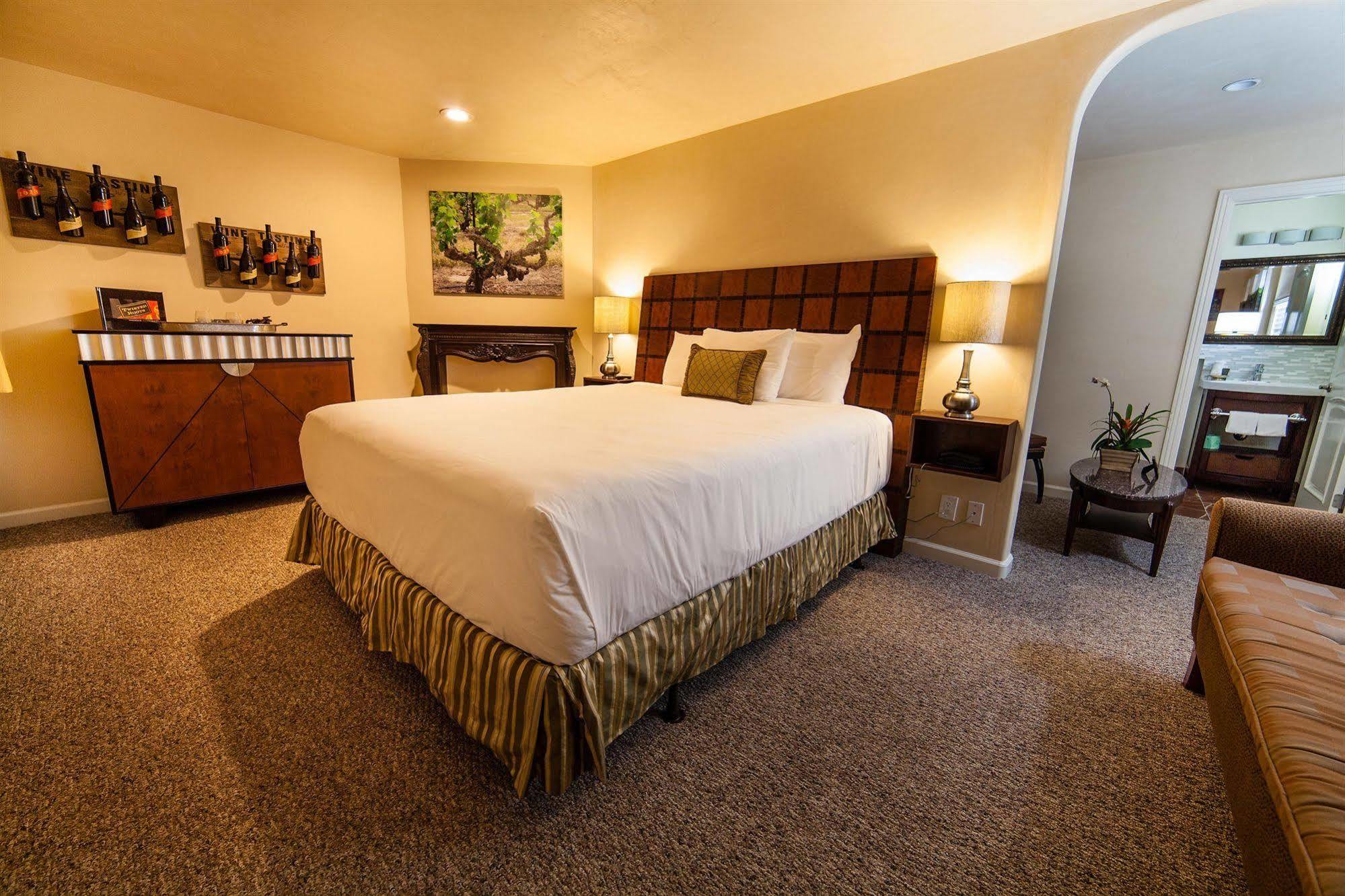 The Vendange Carmel Inn & Suites Dış mekan fotoğraf